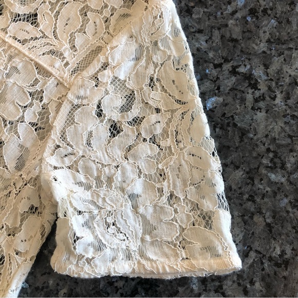 LOFT Cream Lace Floral Short Sleeve Top - Picture 6 of 16